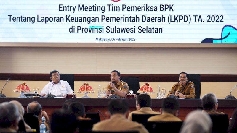 Gubernur Andi Sudirman Buka Entry Meeting BPK