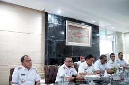 Danny Pomanto Gelar Pasar Murah di 50 Kontainer Makassar Recover untuk Kendalikan Inflasi