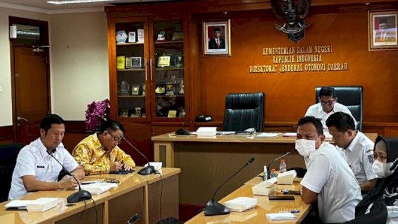 Rapat persiapan peringatan Hari Otda XXVII di Gedung F Kantor Kemendagri, Jakarta Pusat, Rabu (8/2/2023).