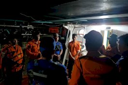 7 Pemancing Dievakuasi Basarnas di Perairan Teluk Bone