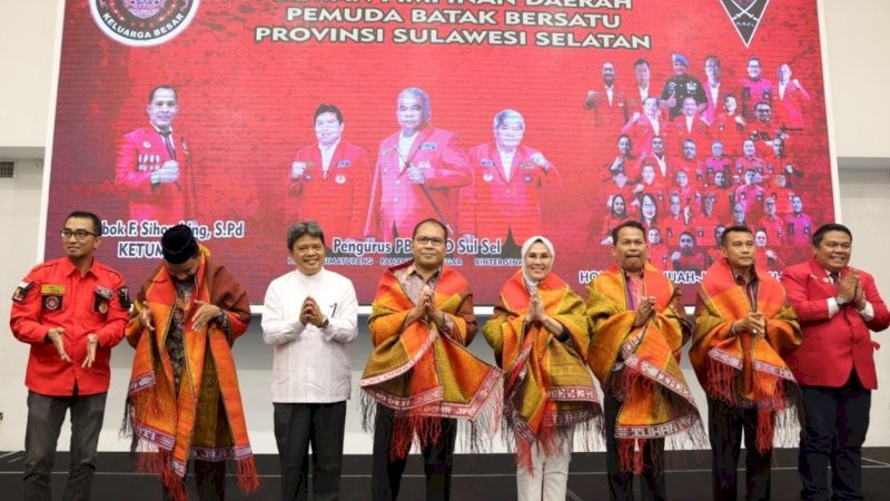 Horas! Danny Pomanto Ajak Pemuda Batak Bersatu Jadikan Makassar Makin Inklusif