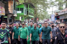 Gubernur Sulsel Ikuti Jalan Sehat Bersama Plt Ketum PPP dan Sandiaga Uno