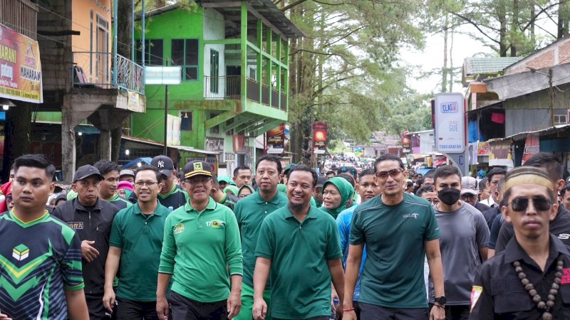 Gubernur Sulsel Ikuti Jalan Sehat Bersama Plt Ketum PPP dan Sandiaga Uno