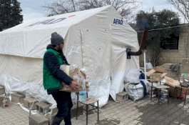 Relawan Wahdah Inspirasi Zakat Tempuh Jarak 900 Km Salurkan Bantuan di Pusat Gempa Turki