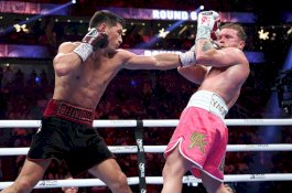 Canelo Alvarez Sesumbar Balas Kekalahan Jika Tarung Ulang dengan Bintang Tinju Rusia