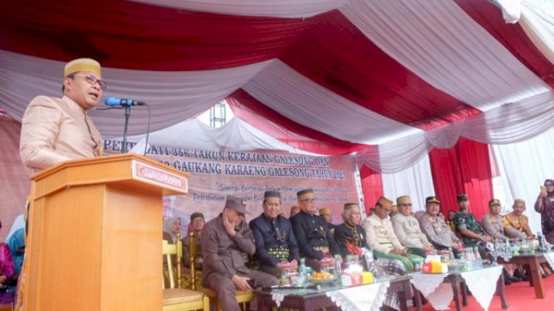 Wali Kota Makassar, Mohammad Ramdhan Pomanto (Danny), saat menghadiri peringatan 356 tahun Kerajaan Galesong dan Tammu Taung ke-262 Gaukang Karaeng Galesong, di Istana Balla Lompoa Galesong, Kabupaten Gowa, Kamis (16/2/2023).