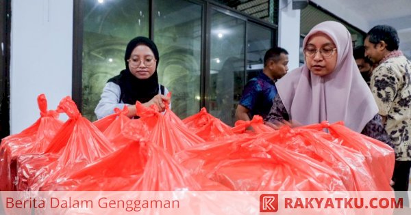 Diskominfo Makassar Salurkan Ratusan Paket Makanan untuk Pengungsi Banjir Tamalate