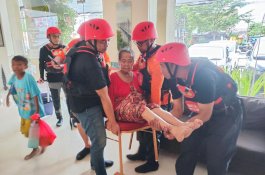 Kalla Rescue Salurkan Bantuan ke Sembilan Kecamatan Terdampak Banjir di Makassar