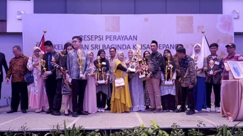 Penyerahan penghargaan berlangsung di Hotel Four Points by Sheraton, Jalan Andi Djemma, Kota Makassar, Jumat (17/2/2023). 