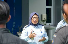 Kadivmin Kanwil Kemenkumham Sulsel Perintahkan Security dan OB Disiplin Bekerja