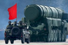 Putin Tangguhkan Partisipasi Rusia Dalam Perjanjian Pelucutan Senjata Nuklir dengan Amerika Serikat