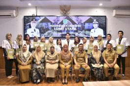 Bupati Lutra Puji Dedikasi 14 Dokter Magang Tingkatkan Kualitas Pelayanan Kesehatan