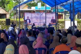 Anggota DPR RI Hasnah Syam Edukasi Warga tentang Obat, Makanan, dan Kosmetik