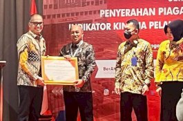 Kanwil Kemenkumham Sulsel Raih Penghargaan Terbaik IKPA 2022 Kategori Pagu Besar