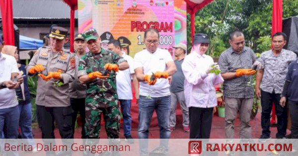 Wali Kota Makassar Canangkan Program Satu Juta Polybag Serentak 1.096 Longwis