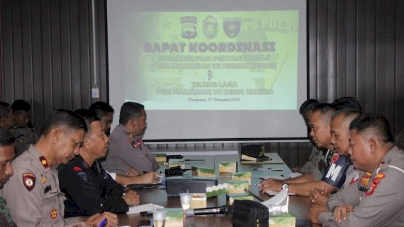 Rapat koordinasi persiapan pertandingan PSM Makassar melawan Dewa United di Kantor Polres Parepare, Senin (27/2/2023).