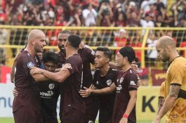 PSM Makassar Unggul 2-0 atas Dewa United di Babak Pertama