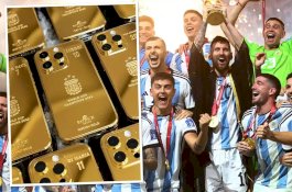 Messi Bagikan iPhone Emas Kepada Tim dan Staf Timnas Argentina