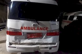 Ambulance vs Sepeda Motor, 3 Orang Dilarikan ke Rumah Sakit