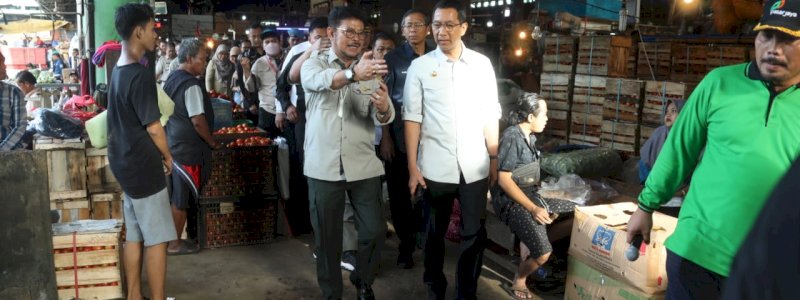 Mentan SYL bersama PJ Gub DKI Sidak Pasar Kramatjati