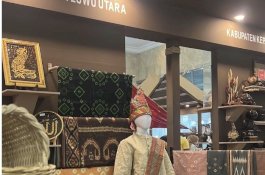 Baju Kulit Kayu Rampi, Pakaian Tradisional Luwu Utara yang Menembus Pasar Dunia