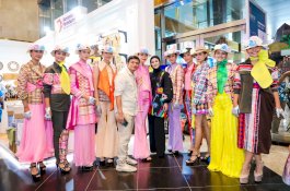 Pernah Tampil di New York Fashion Week, Sutra Gowa Pukau Pengunjung Inacraft 2023