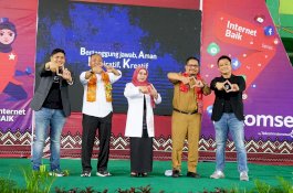 Libatkan Guru, Siswa dan Orangtua, Telkomsel Kolaborasi dengan Disdik Makassar Gelar Internet Baik Series VII