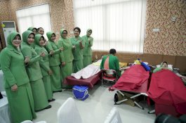 HUT ke-77 Persit Kartika Chandra Kirana Gelar Donor Darah