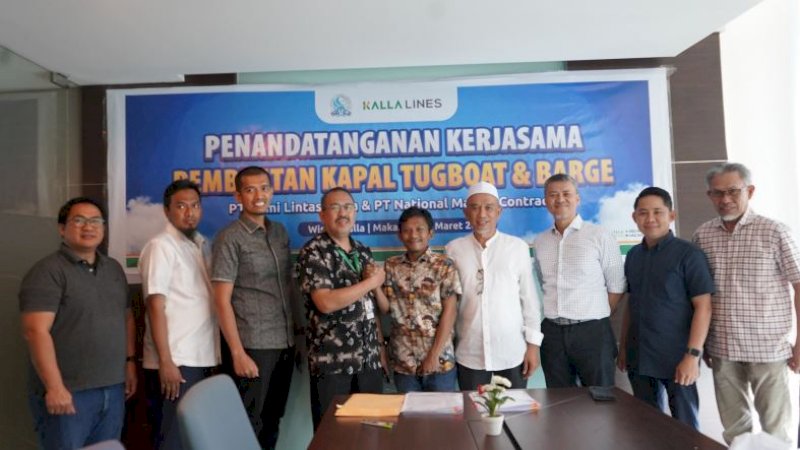 Penandatanganan kerja sama pembuatan kapal tug boat dan barge Kalla Lines dengan PT National Marine Contractor di Wisma Kalla, Kota Makassar, Jumat (17/3/2023).
