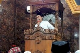 Tarawih Pertama di Kampung Halaman, Ketua DPRD Makassar Ingatkan Warga Pentingnya Pendidikan
