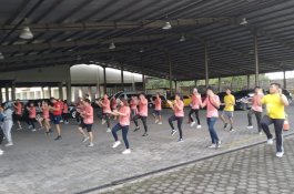 Bugar dan Sehat Sambut Ramadan, Haper Perintis Makassar Gelar Olahraga dan Kerja Bakti 