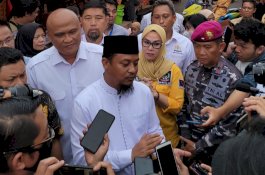 Pantau Bahan Pokok di Pasar Terong Gubernur Bersama KPPU dan Forkompimda Sulsel Turun Langsung