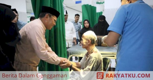 Wali Kota Makassar Jenguk Korban Tertimpa Reruntuhan Kubah Masjid Ittifaqul Jamaah