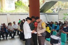 Wali Kota Parepare Serahkan Insentif Triwulan untuk Tokoh Masyarakat dan Agama Kecamatan Soreang