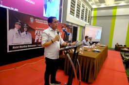 Mesakh Raymond Ingatkan Pentingnya Pendidikan