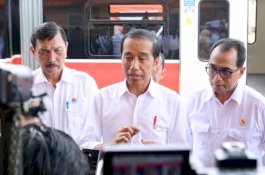 Soal Kereta Api Lintas Makassar—Parepare, Presiden Jokowi Sebut Pekerjaan Besar