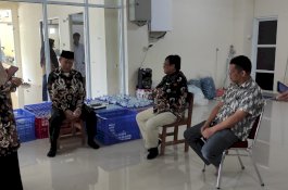 Rektor Unismuh Berharap Segera Kantongi Izin Usaha Air Sehat Unismuh