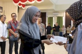 Bupati Luwu Utara Serahkan 50 Unit Huntap ke Penyintas Banjir Bandang