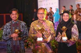 Pemkot Makassar Raih Tiga Penghargaan Sekaligus di Top BUMD Award 2023