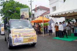 Ribuan KK Terima Sembako Murah di Pasar Murah Pemkot Parepare