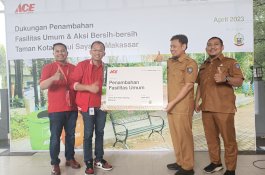 Ini yang Dilakukan Ace Hardware Bersama Dinas PUPR Sulsel di Taman Pakui Sayang 