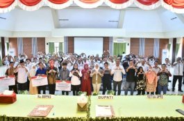 Dorong Pena, Bupati Luwu Utara Minta Pemdes Aktif Dampingi Penerima Program Bansos