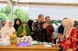 Laksanakan Gelar Pangan Murah, Amran Mahmud Apresiasi Dinas Pertanian dan Ketahanan Pangan Kabupateb Wajo