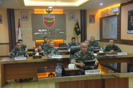 Kasdam Hasanuddin Vicon Dengan Para Dansat Jelang Cuti Lebaran 1444 H