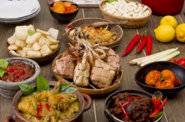 Enam Jenis Makanan yang Banyak Disajikan Saat Rayakan Lebaran