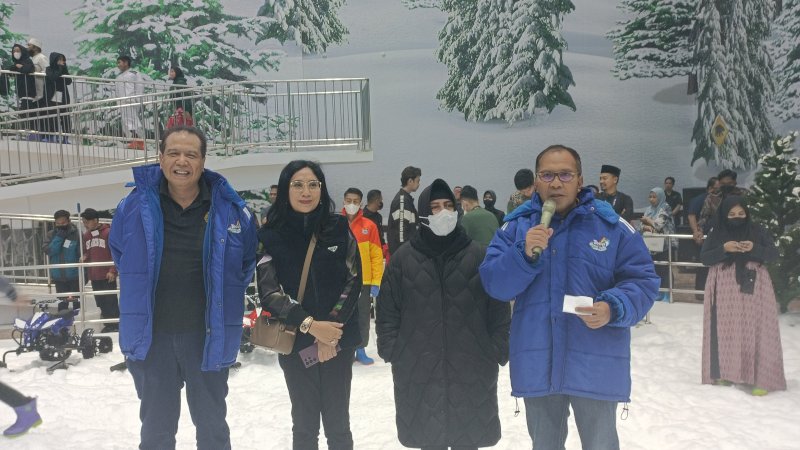 Bermain Salju Tak Perlu Ke Eropa, Walikota Makassar: Bangga Punya Trans Snow World di TSM, Ada Salju di Makassar
