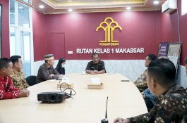 Pantau Kesiapan Rutan Makassar Jelang Besukan Hari Raya, Kakanwil Kemenkumham Tekankan Pelayanan dari Hati