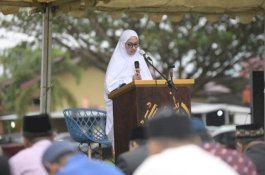 Salat ID di Tamsis, Bupati Lutra: Mari Rajut Kebersamaan di Tengah Perbedaan