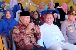 Hadiri Reuni, Bupati Enrekang Nostalgia Masa-masa Sekolah di SMEA