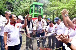 Gubernur Andi Sudirman Lepas 19 Spesies Kupu-kupu di Bantimurung